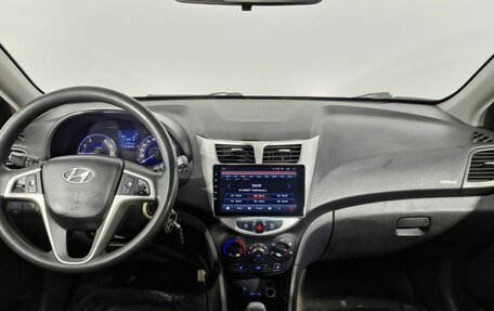 Hyundai Solaris II рестайлинг, 2013 год, 550 000 рублей, 16 фотография
