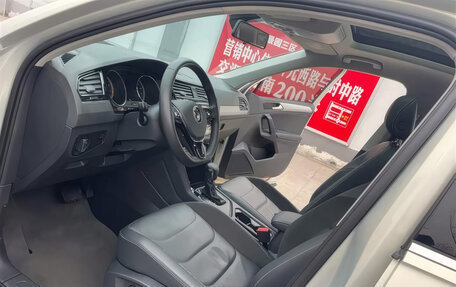 Volkswagen Tiguan II, 2021 год, 2 049 000 рублей, 6 фотография