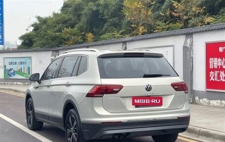 Volkswagen Tiguan II, 2021 год, 2 049 000 рублей, 5 фотография