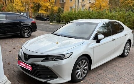Toyota Camry, 2018 год, 2 300 000 рублей, 1 фотография