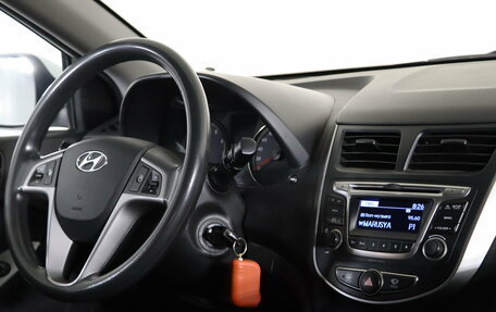 Hyundai Solaris II рестайлинг, 2014 год, 979 990 рублей, 12 фотография