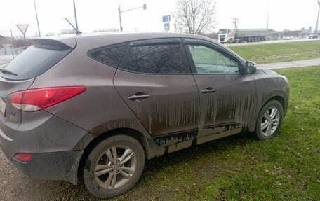 Hyundai ix35 I рестайлинг, 2013 год, 1 000 070 рублей, 2 фотография