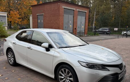 Toyota Camry, 2018 год, 2 300 000 рублей, 2 фотография