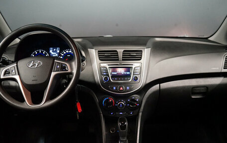 Hyundai Solaris II рестайлинг, 2016 год, 1 390 000 рублей, 18 фотография