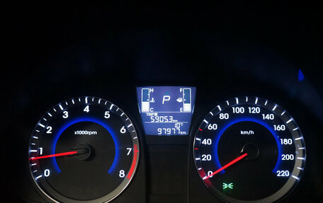 Hyundai Solaris II рестайлинг, 2016 год, 1 390 000 рублей, 16 фотография