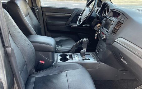 Mitsubishi Pajero IV, 2012 год, 2 300 000 рублей, 14 фотография