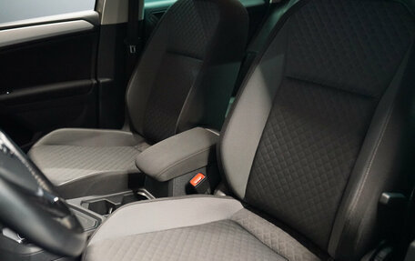 Volkswagen Tiguan II, 2019 год, 2 329 000 рублей, 9 фотография