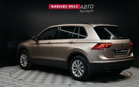 Volkswagen Tiguan II, 2019 год, 2 329 000 рублей, 7 фотография