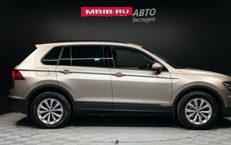 Volkswagen Tiguan II, 2019 год, 2 329 000 рублей, 4 фотография