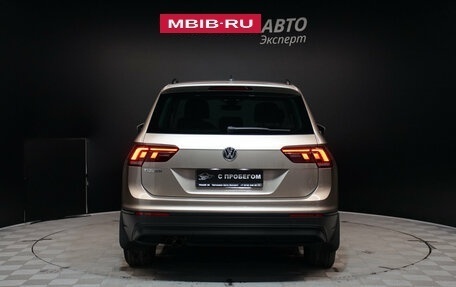 Volkswagen Tiguan II, 2019 год, 2 329 000 рублей, 6 фотография