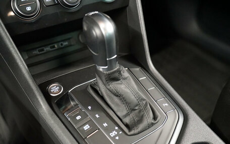 Volkswagen Tiguan II, 2019 год, 2 329 000 рублей, 13 фотография