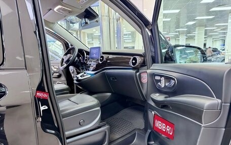 Mercedes-Benz V-Класс, 2018 год, 4 690 000 рублей, 4 фотография