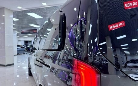 Mercedes-Benz V-Класс, 2018 год, 4 690 000 рублей, 32 фотография