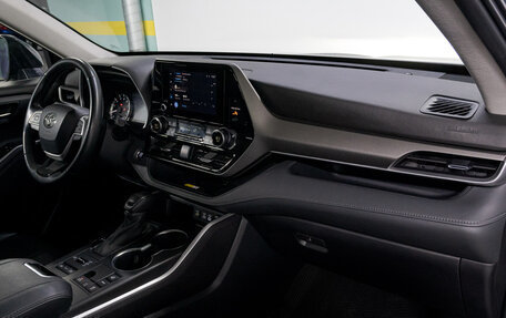 Toyota Highlander, 2022 год, 5 299 000 рублей, 19 фотография