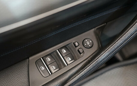 BMW 5 серия, 2018 год, 3 690 000 рублей, 11 фотография