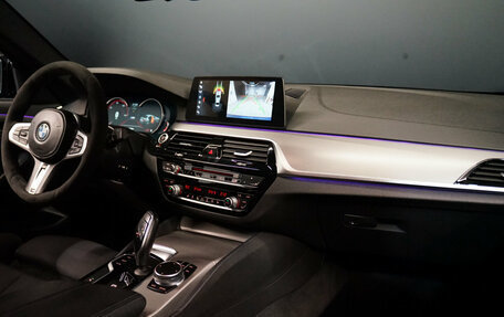 BMW 5 серия, 2018 год, 3 690 000 рублей, 22 фотография
