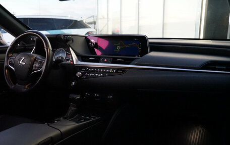 Lexus ES VII, 2021 год, 3 862 000 рублей, 22 фотография