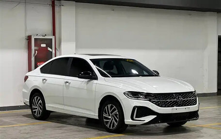 Volkswagen Lavida, 2023 год, 1 760 400 рублей, 2 фотография