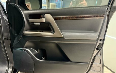 Toyota Land Cruiser 200, 2008 год, 3 029 000 рублей, 17 фотография