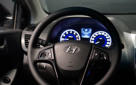 Hyundai Solaris II рестайлинг, 2015 год, 1 398 000 рублей, 12 фотография