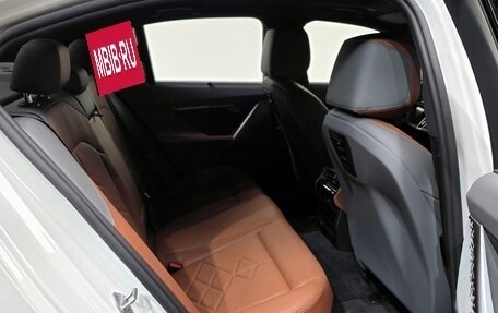 BMW 5 серия, 2025 год, 8 850 000 рублей, 12 фотография