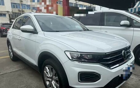 Volkswagen T-Roc I, 2022 год, 1 192 333 рублей, 1 фотография