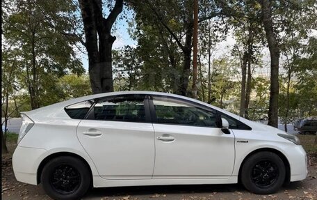 Toyota Prius, 2013 год, 1 200 000 рублей, 2 фотография