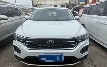 Volkswagen T-Roc I, 2022 год, 1 192 333 рублей, 2 фотография