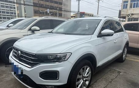 Volkswagen T-Roc I, 2022 год, 1 192 333 рублей, 3 фотография