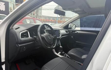 Volkswagen T-Roc I, 2022 год, 1 192 333 рублей, 8 фотография