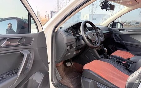 Volkswagen Tiguan II, 2021 год, 1 850 000 рублей, 8 фотография