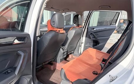 Volkswagen Tiguan II, 2021 год, 1 850 000 рублей, 11 фотография