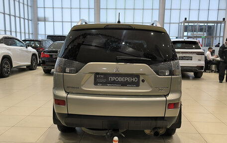 Mitsubishi Outlander III рестайлинг 3, 2008 год, 950 000 рублей, 10 фотография