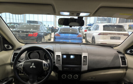 Mitsubishi Outlander III рестайлинг 3, 2008 год, 950 000 рублей, 18 фотография