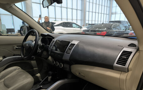 Mitsubishi Outlander III рестайлинг 3, 2008 год, 950 000 рублей, 15 фотография