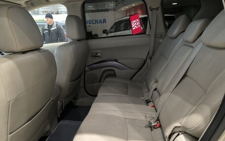 Mitsubishi Outlander III рестайлинг 3, 2008 год, 950 000 рублей, 16 фотография