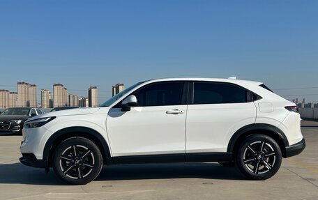 Honda Vezel, 2024 год, 2 220 000 рублей, 2 фотография