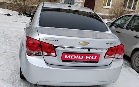 Chevrolet Cruze II, 2011 год, 850 000 рублей, 4 фотография