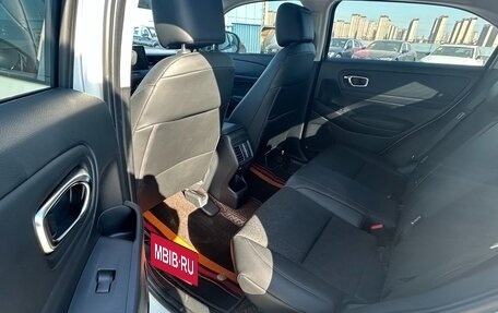 Honda Vezel, 2024 год, 2 220 000 рублей, 17 фотография