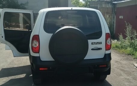 Chevrolet Niva I рестайлинг, 2009 год, 400 000 рублей, 2 фотография