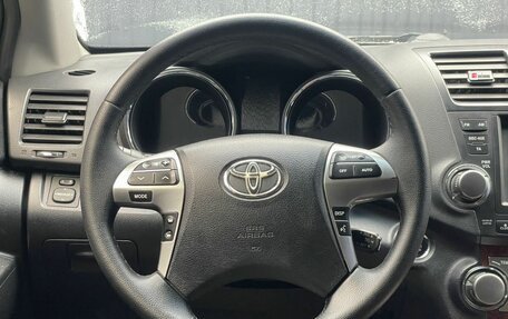 Toyota Highlander III, 2012 год, 1 997 000 рублей, 7 фотография