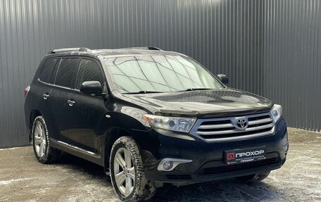 Toyota Highlander III, 2012 год, 1 997 000 рублей, 21 фотография