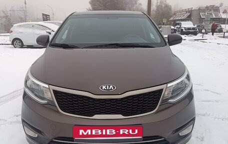 KIA Rio III рестайлинг, 2016 год, 1 045 000 рублей, 2 фотография