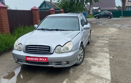 Hyundai Sonata IV рестайлинг, 2005 год, 200 000 рублей, 1 фотография
