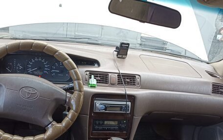 Toyota Camry, 2001 год, 448 000 рублей, 5 фотография