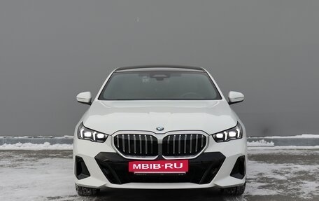 BMW 5 серия, 2024 год, 8 250 000 рублей, 2 фотография