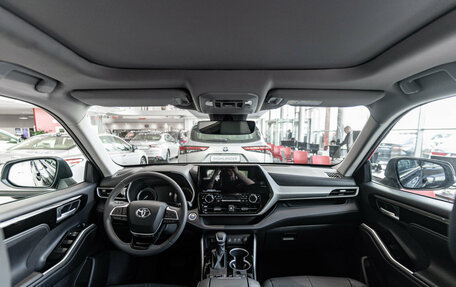 Toyota Highlander, 2025 год, 6 300 000 рублей, 12 фотография