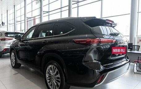 Toyota Highlander, 2025 год, 6 300 000 рублей, 6 фотография