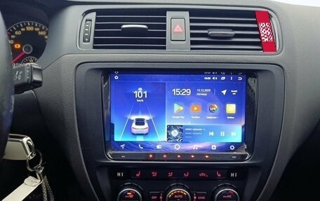 Volkswagen Jetta VI, 2014 год, 950 000 рублей, 24 фотография