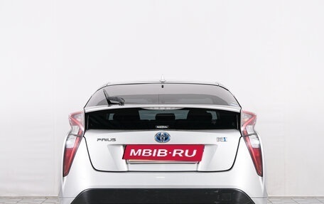 Toyota Prius IV XW50, 2018 год, 1 749 000 рублей, 6 фотография